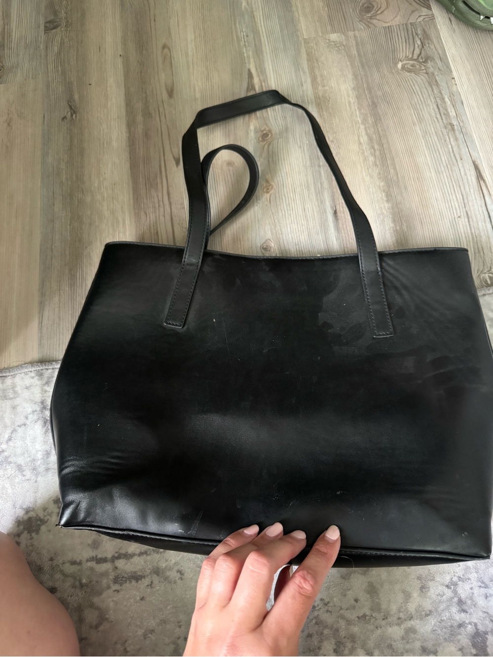 Black Women's Tote Bag - Minimal Leather Shoulder Bag
